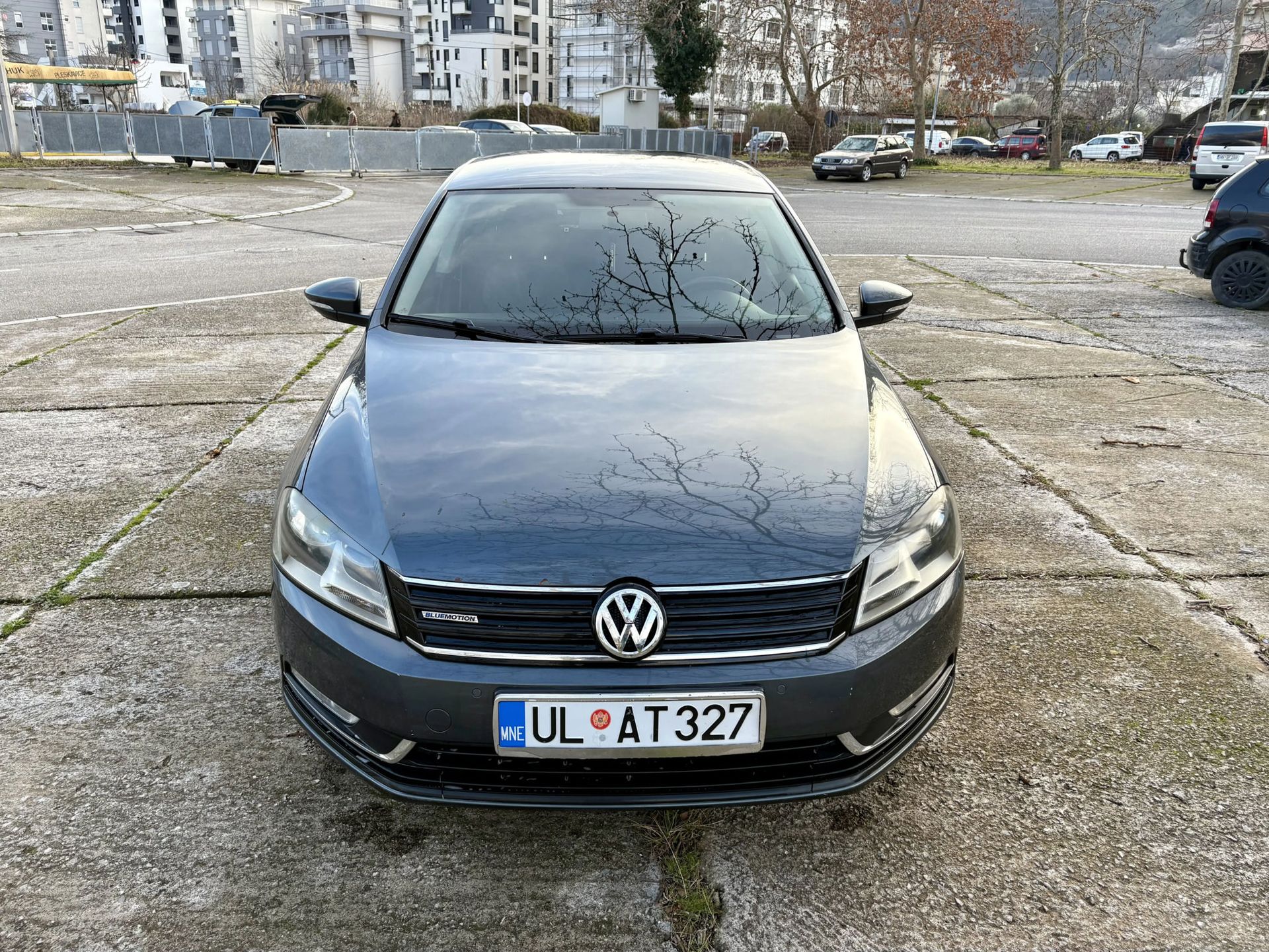 Volkswagen Passat 2011 - foto 1