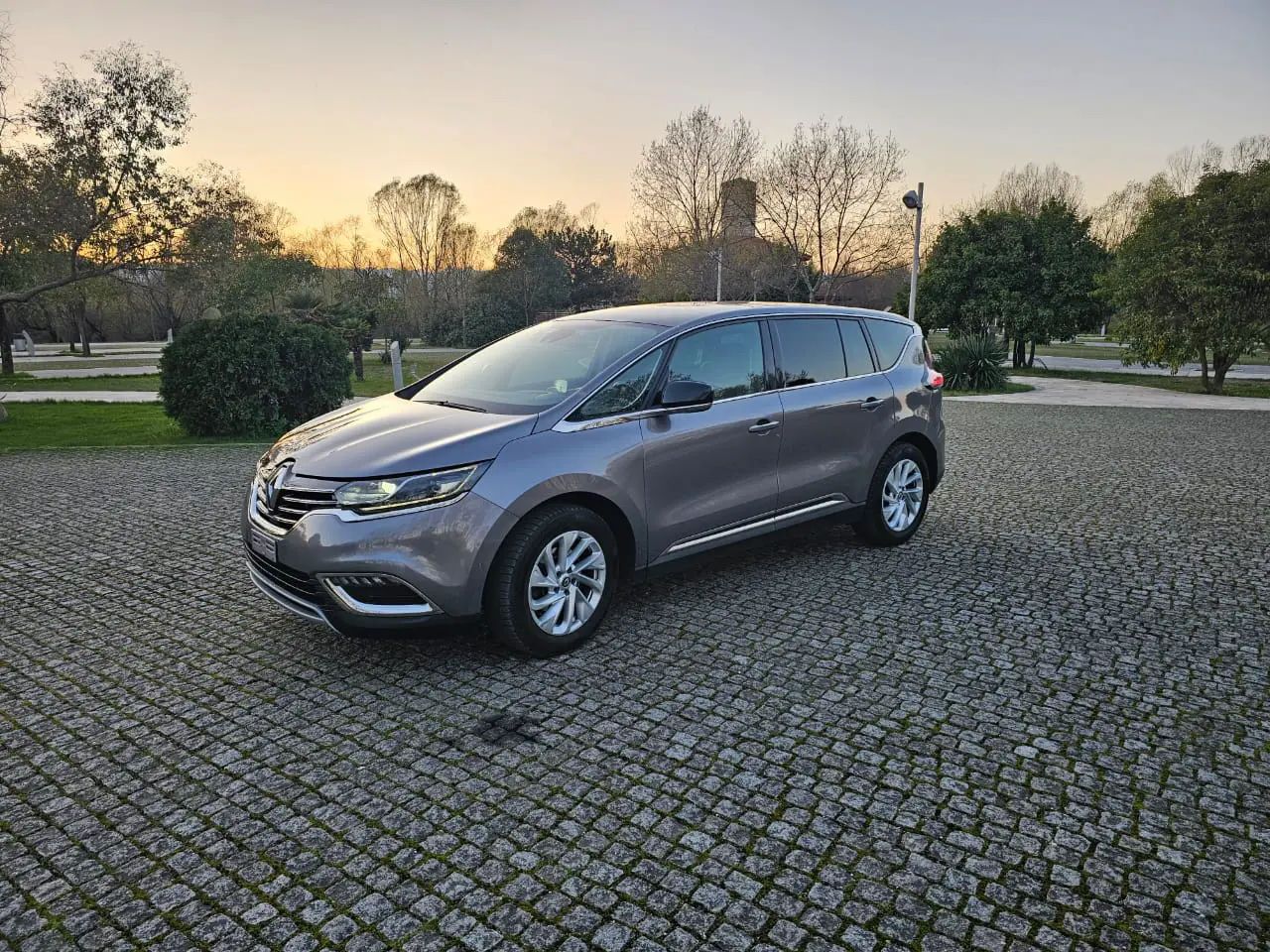Renault Espace 2016 - foto 1