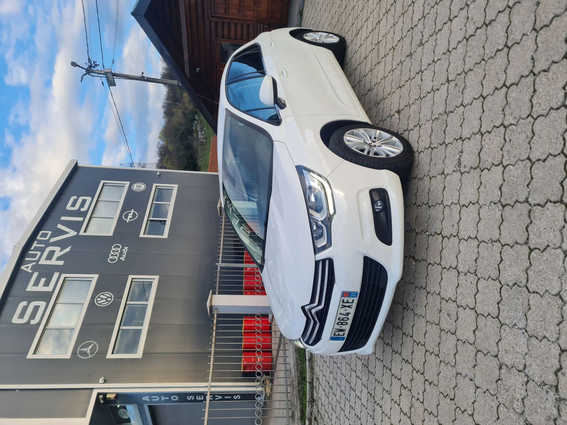 Citroën C4 2018 - foto 1