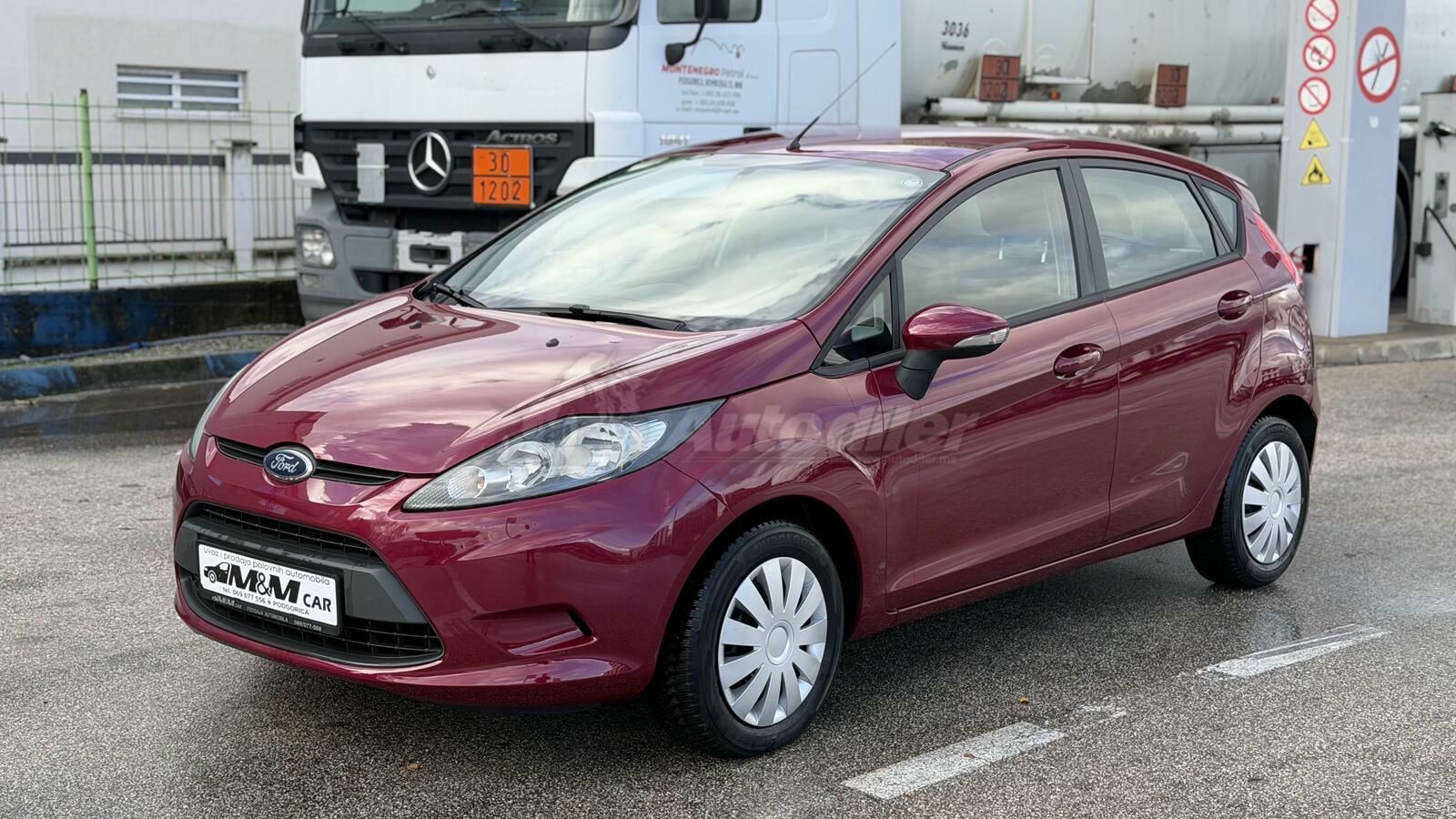 Ford Fiesta 2010 - foto 1