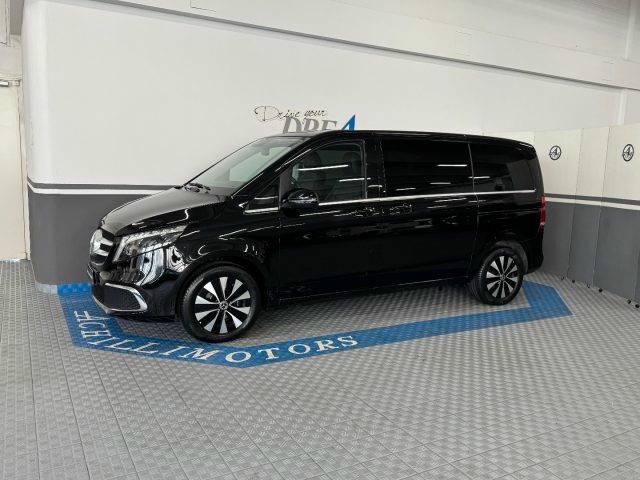MERCEDES BENZ Typ 220 2023 - foto 1