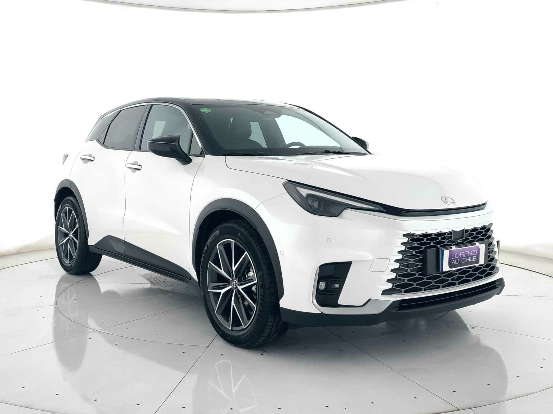 Lexus LBX 2025 - foto 1