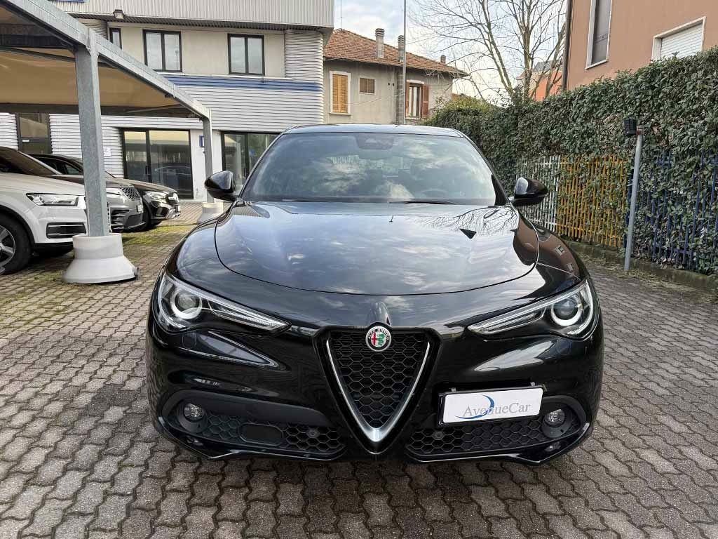 Alfa Romeo Stelvio 2022 - photo 1