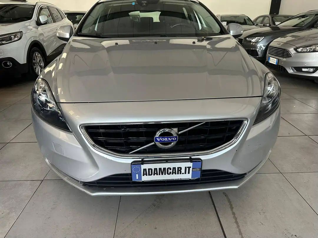 Volvo V40 2016 - foto 1