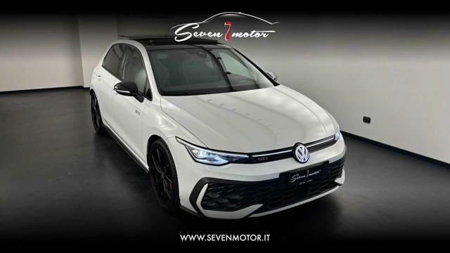 Volkswagen Golf GTI 2024 - foto 1