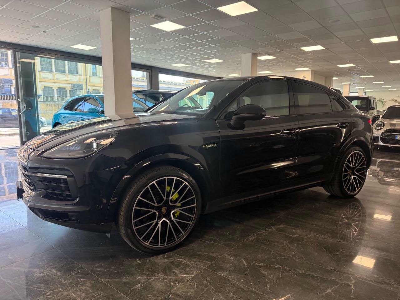 Porsche Cayenne 2020 - foto 1