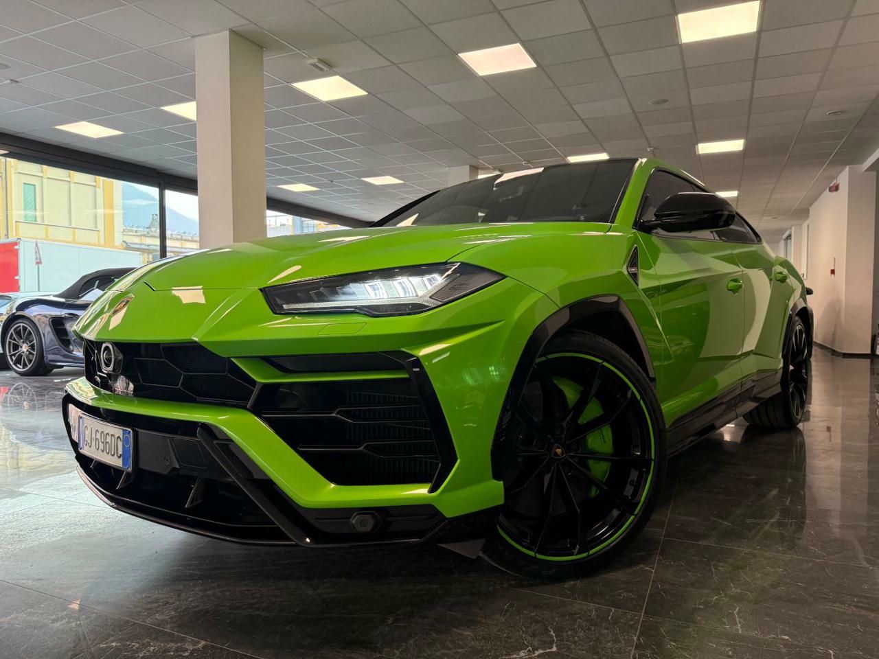 Lamborghini Urus 2022 - photo 1