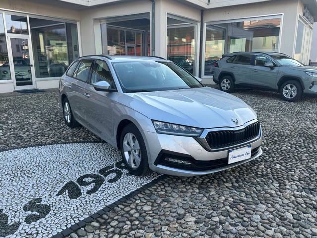 Skoda Octavia 2023 - foto 1