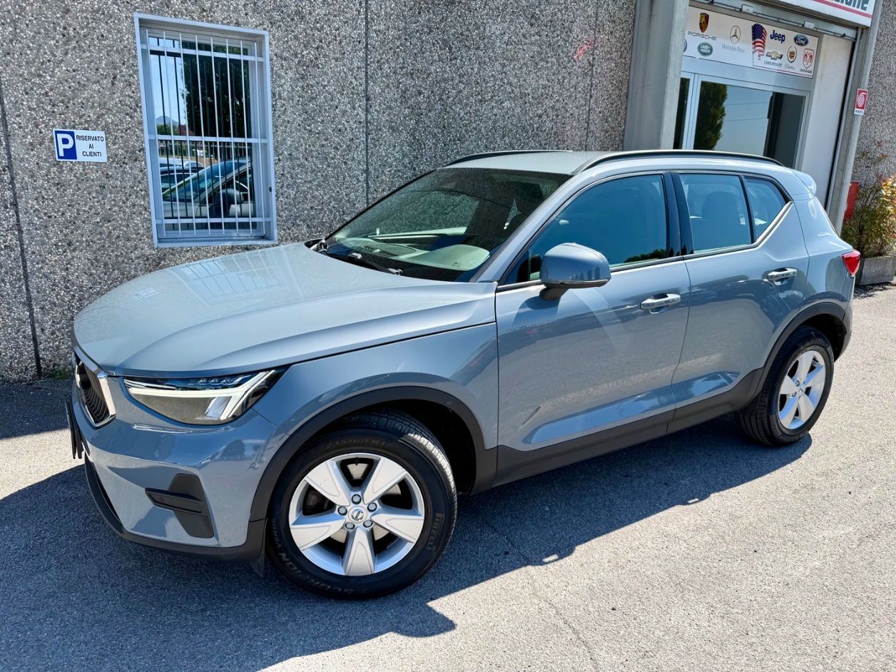 Volvo XC40 2022 - photo 1