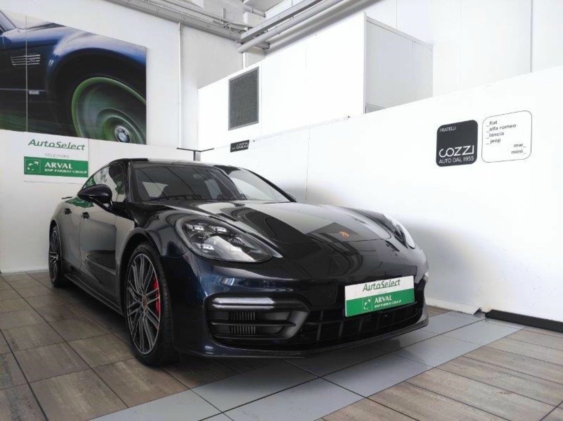Porsche Panamera 2020 - foto 1