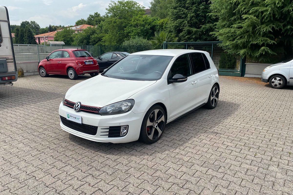 Volkswagen Golf 2011 - foto 1