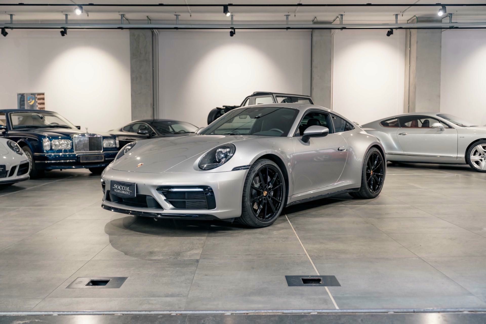 Porsche 911 2023 - foto 1