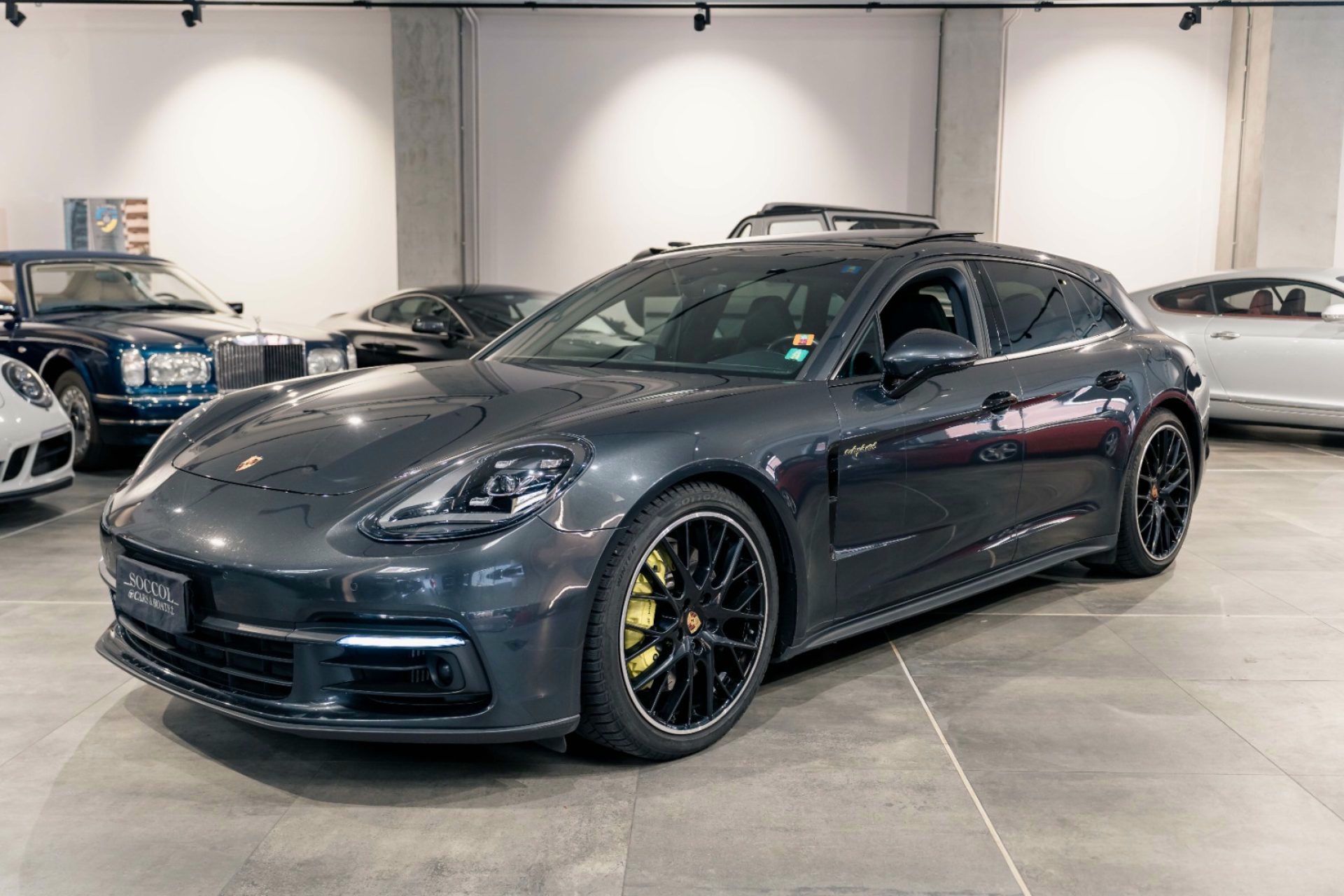 Porsche Panamera 2018 - foto 1