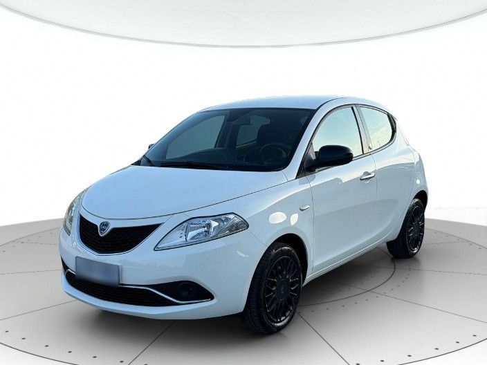Lancia Ypsilon 2018 - photo 1