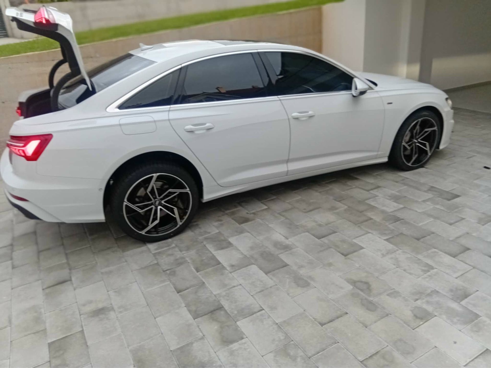 AUDI A6 2020 - foto 1