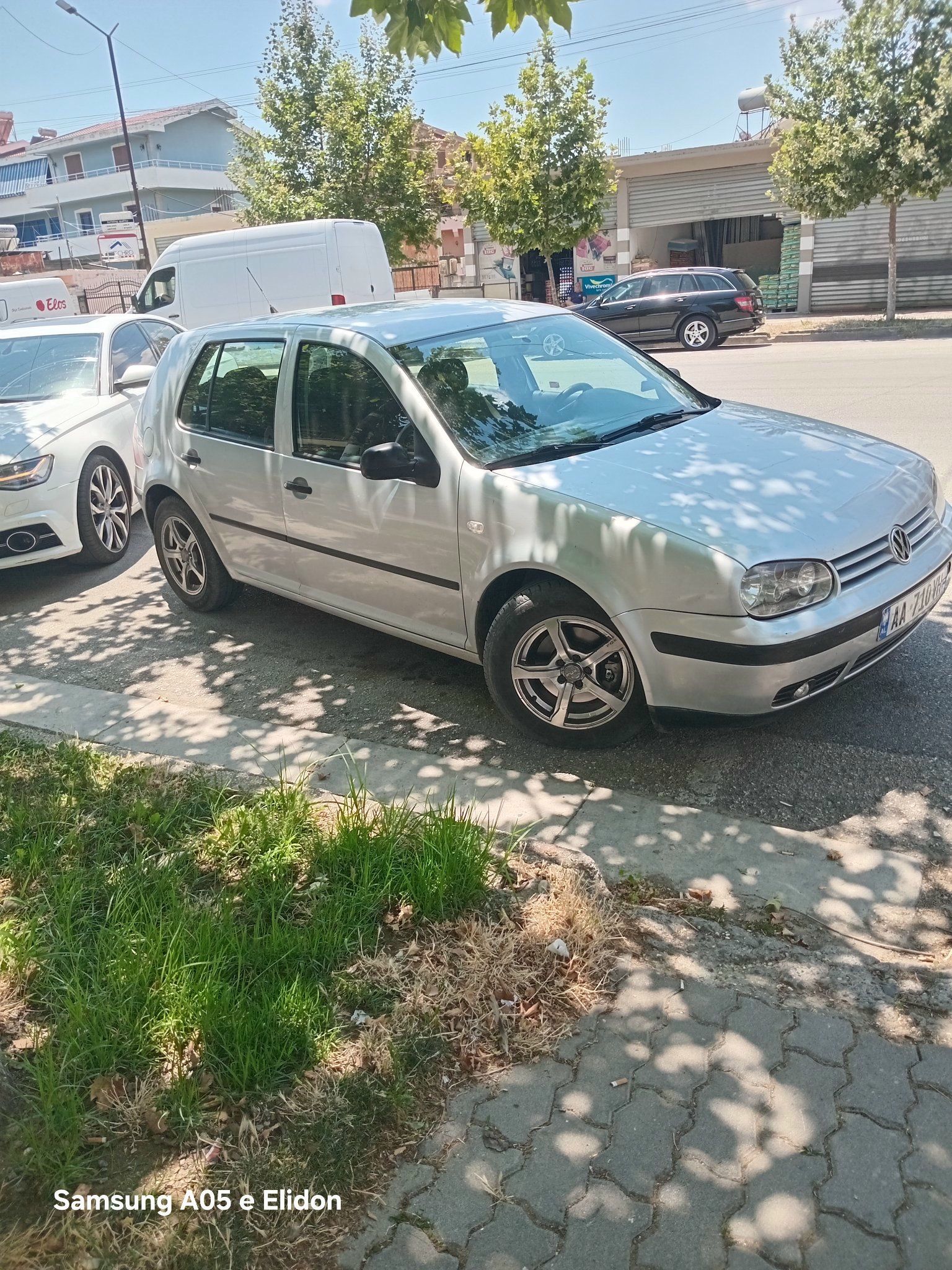 VOLKSWAGEN Golf 2000 - foto 1