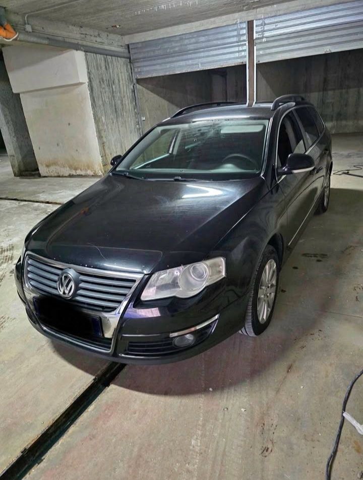 VOLKSWAGEN Passat 2009 - foto 1