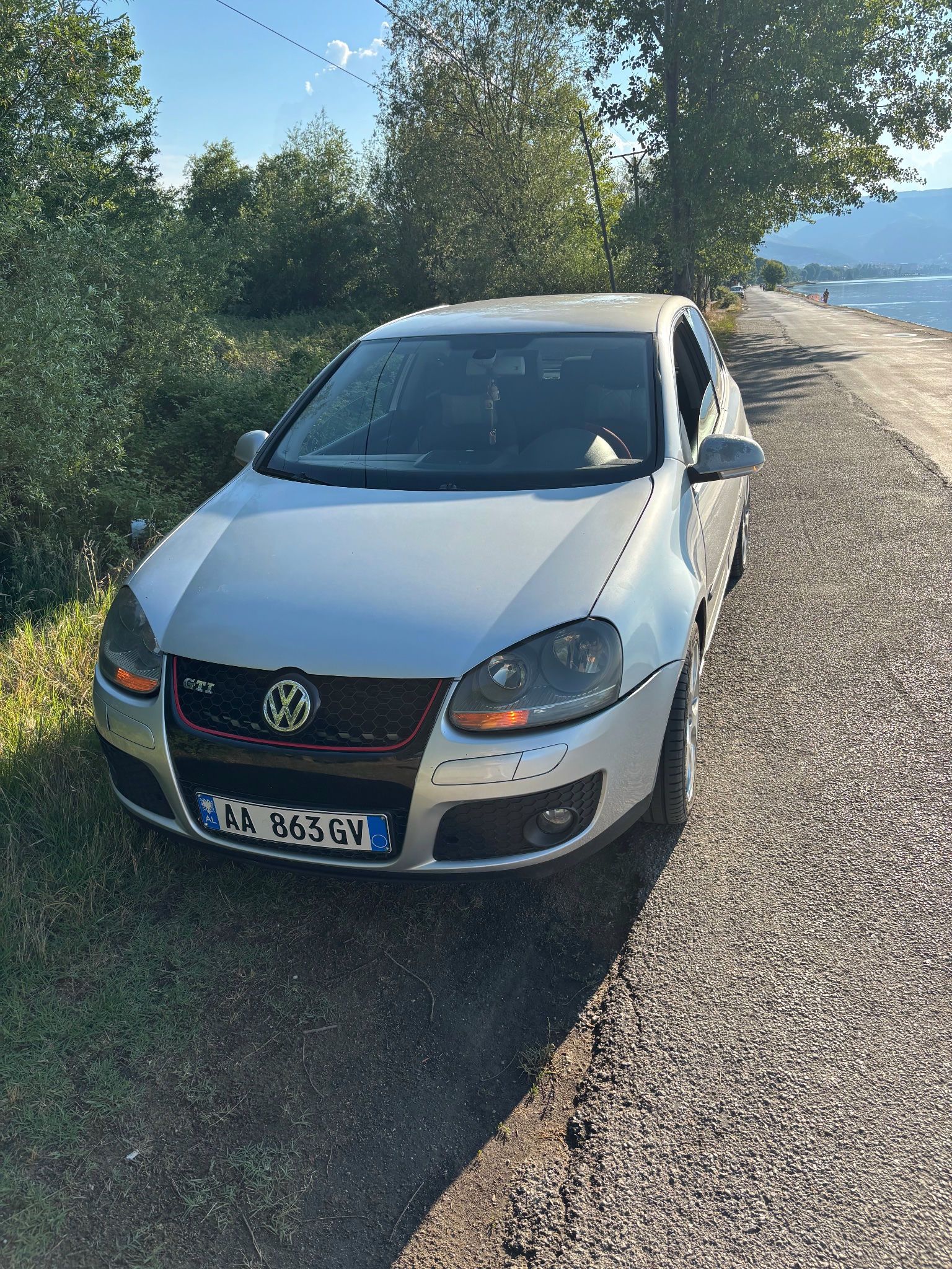 VOLKSWAGEN Golf 2004 - foto 1