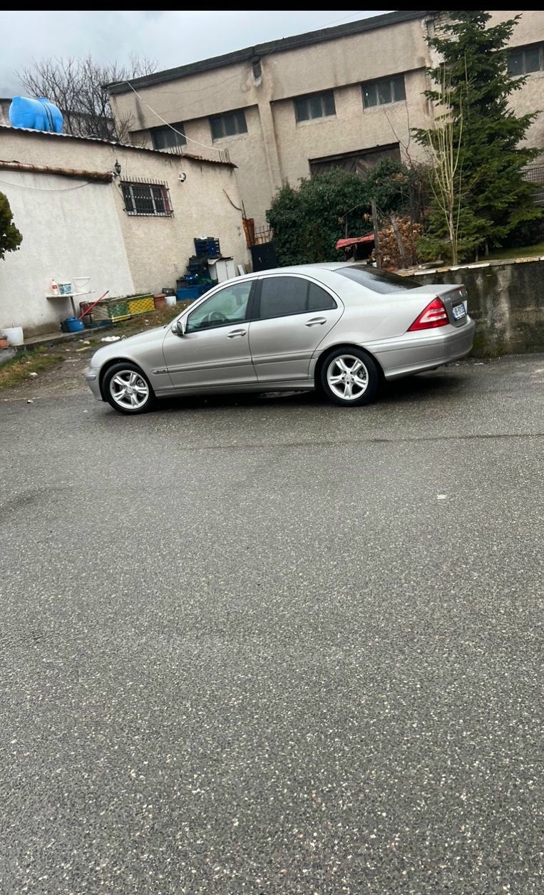 MERCEDES BENZ C-Class 2005 - foto 1