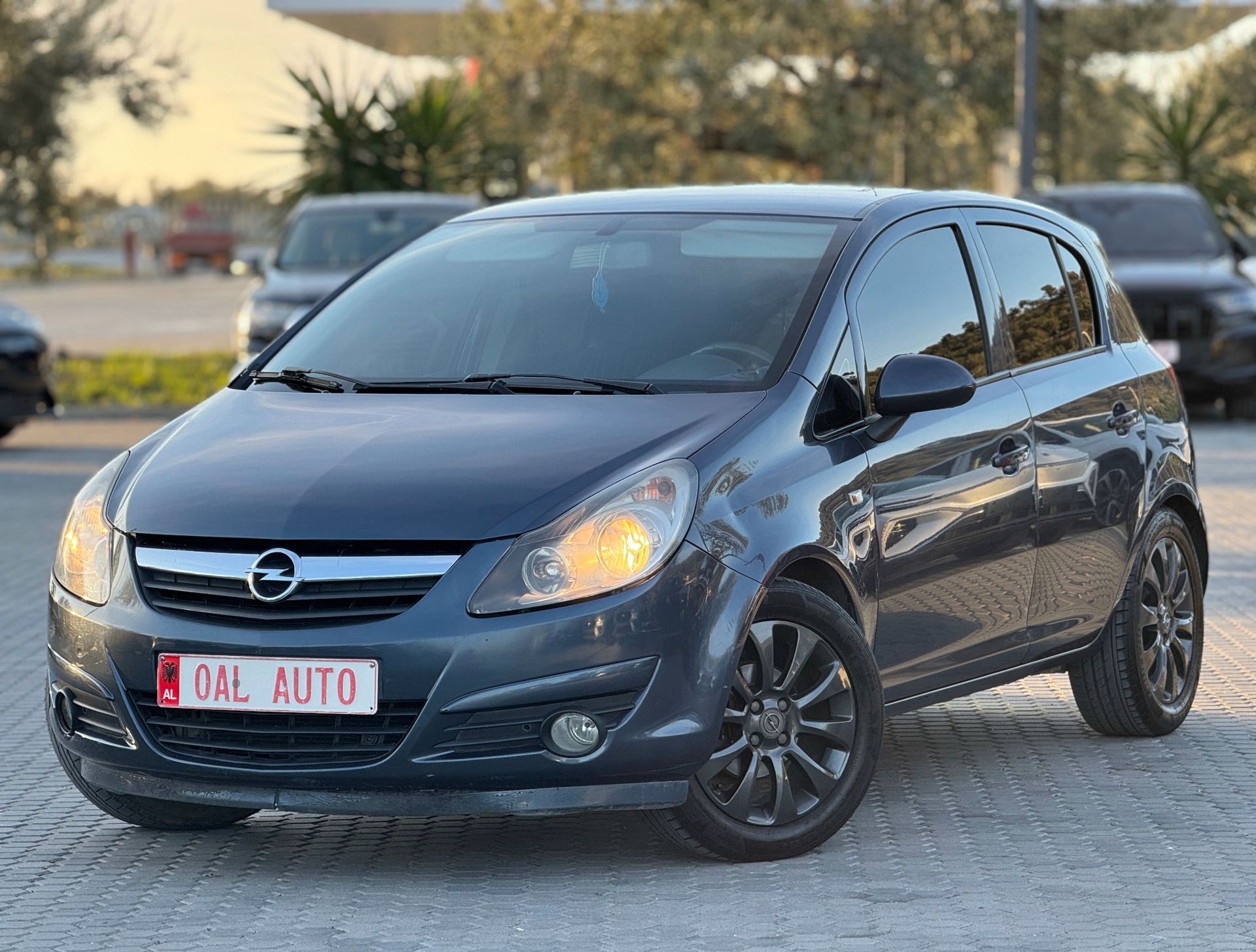 OPEL Corsa 2011 - foto 1