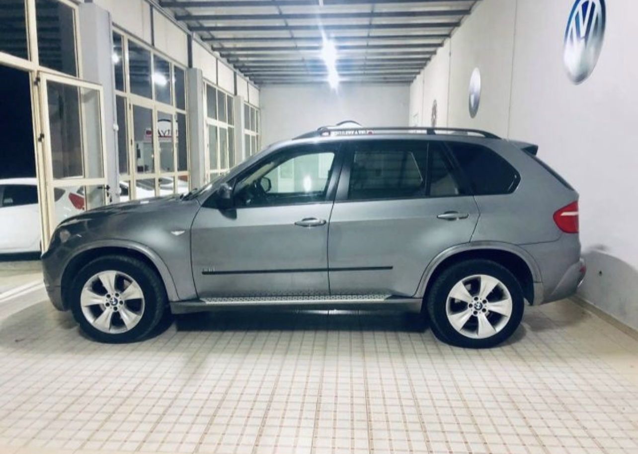 BMW X5 2009 - foto 1