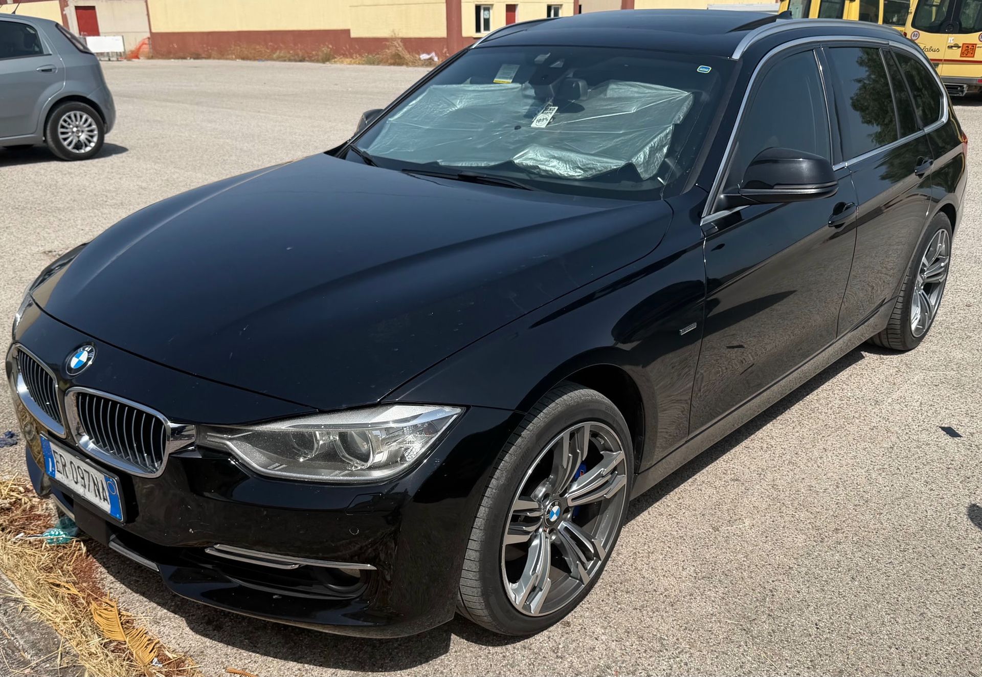 BMW 3 Series 2014 - foto 1