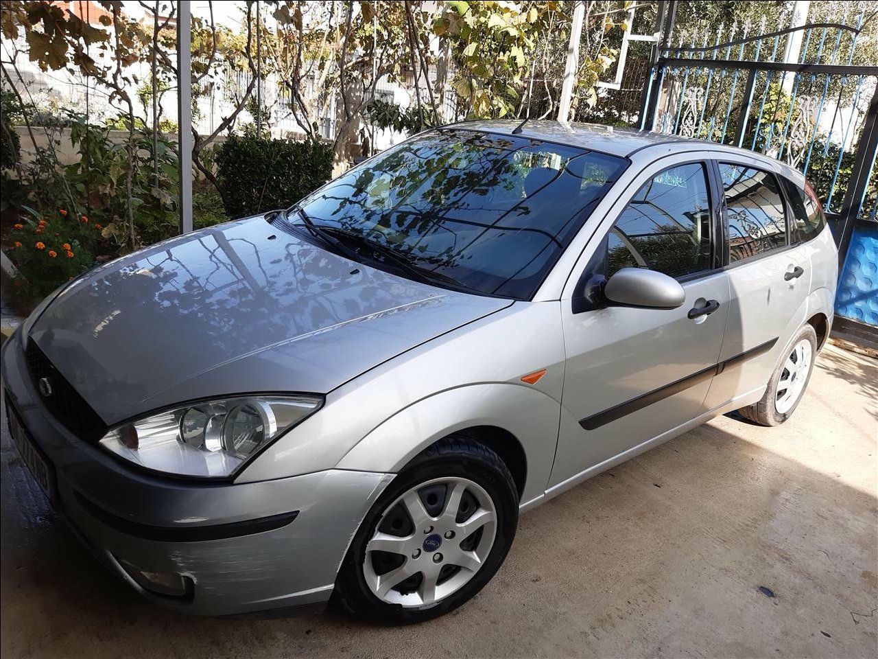 FORD Focus 5 Doors 2002 - foto 1