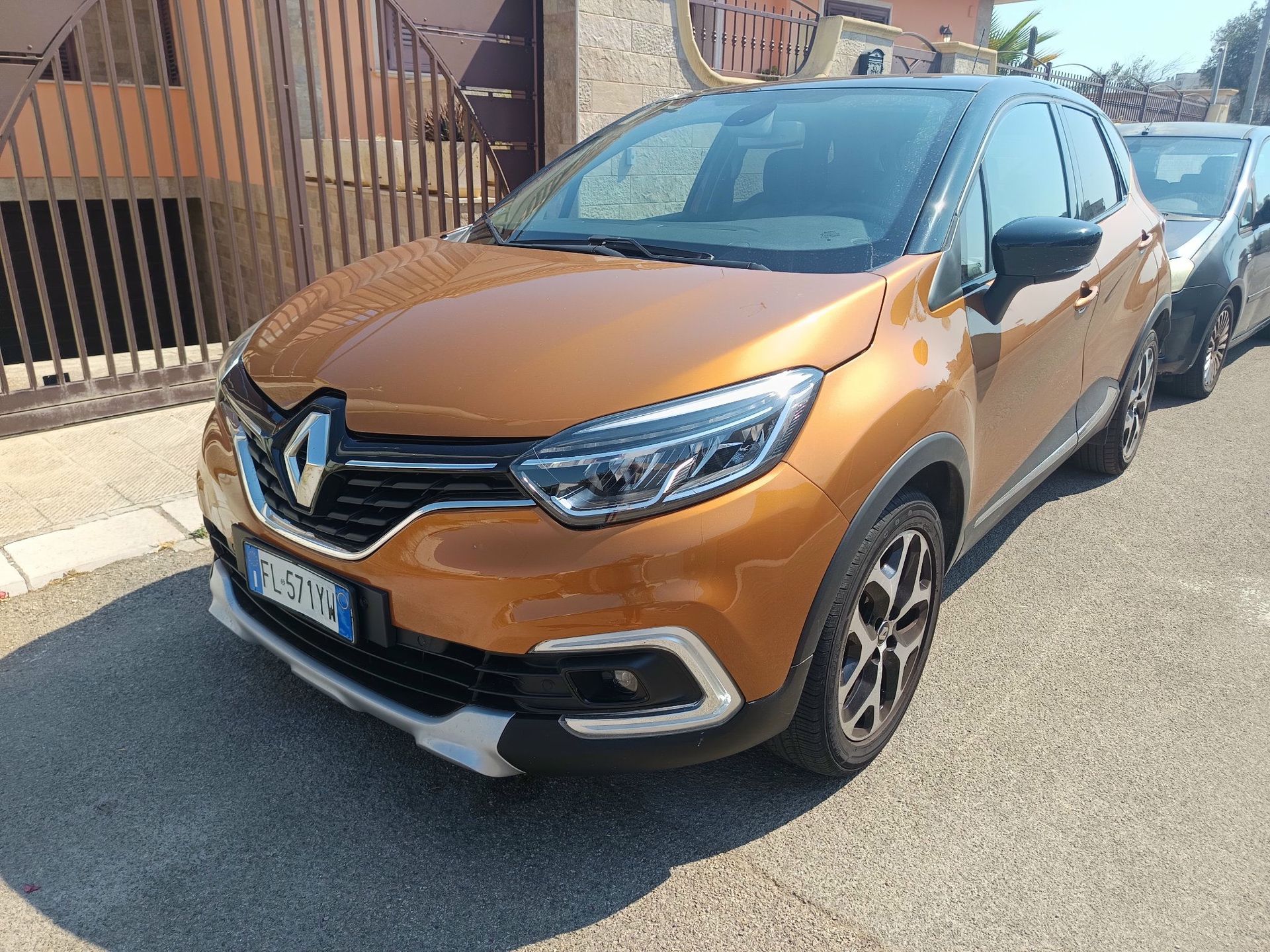 RENAULT Captur 2018 - foto 1