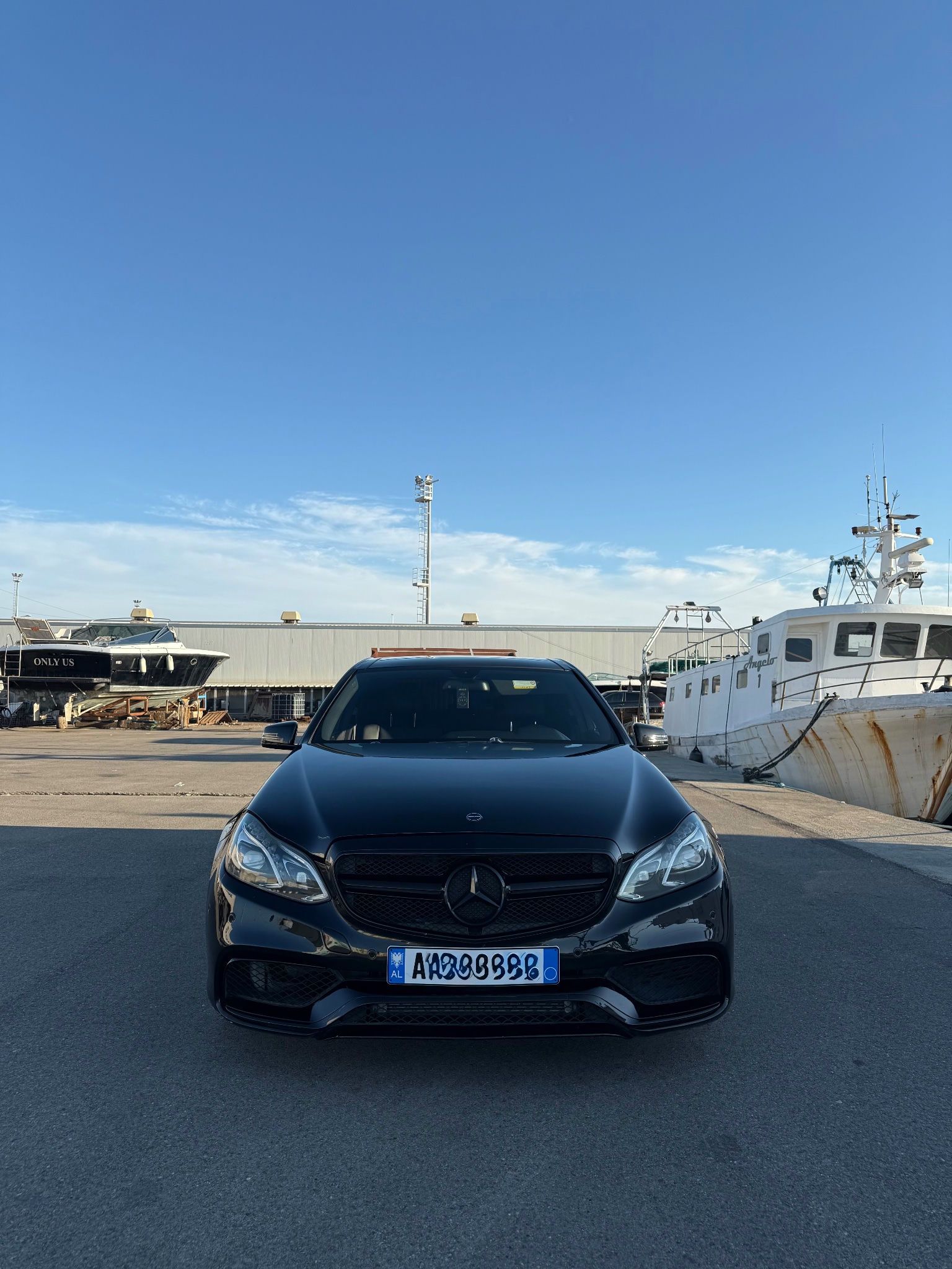 MERCEDES BENZ E 63 AMG 2011 - foto 1