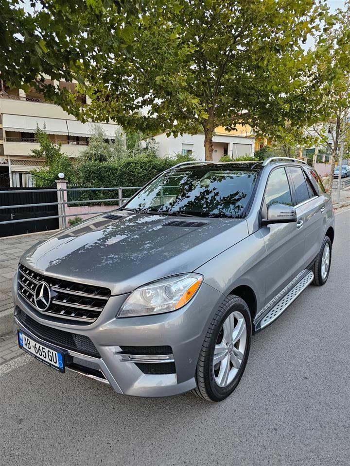 Mercedes-Benz ML-Class 2012