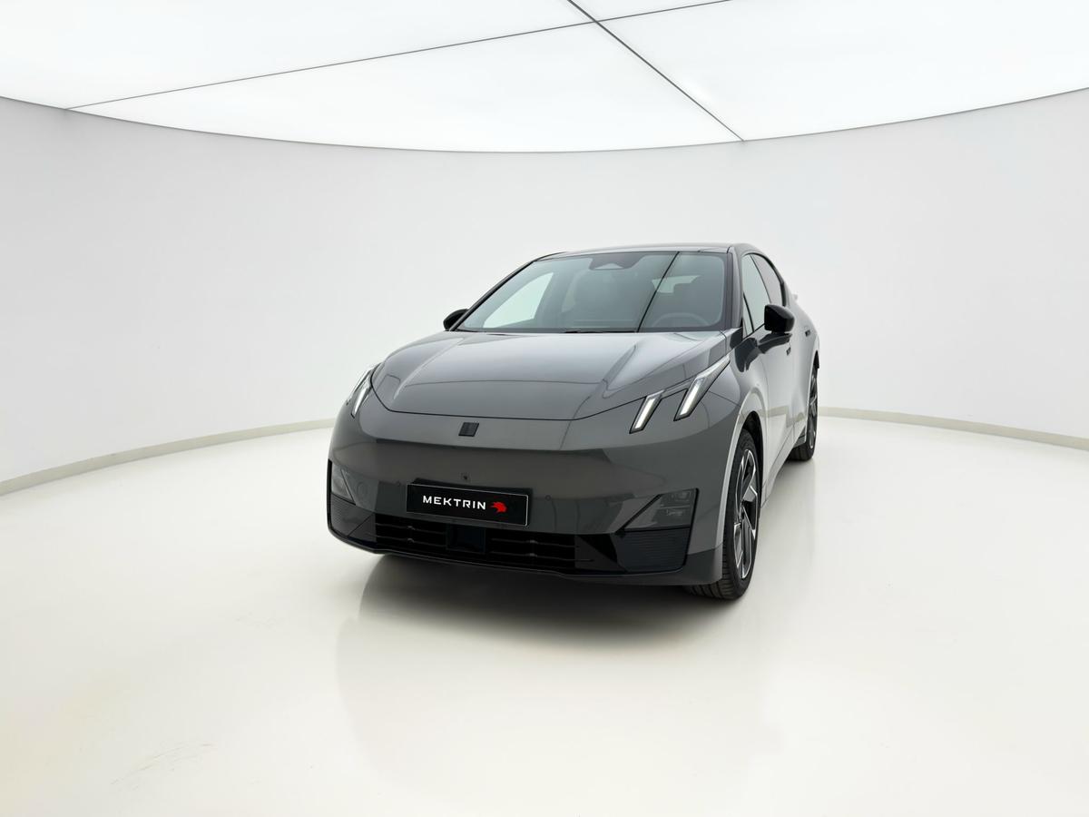 Lynk & Co 02