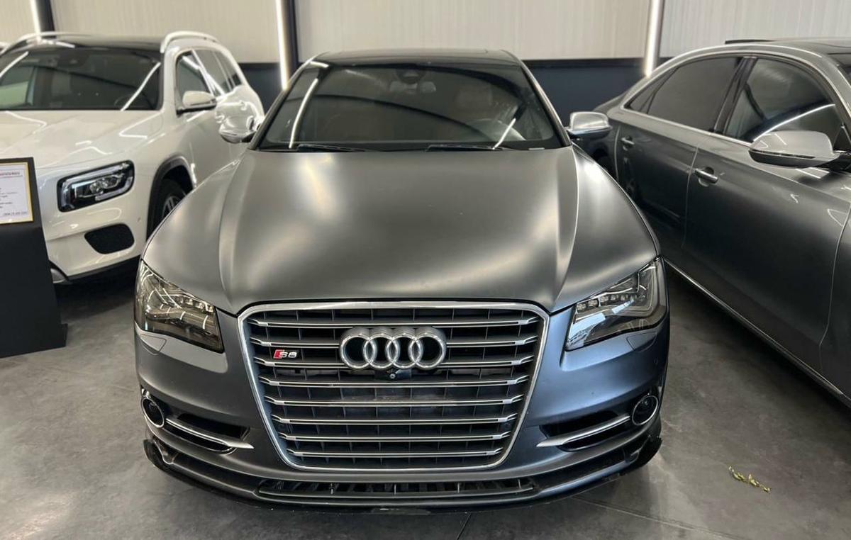 Audi S8 2012