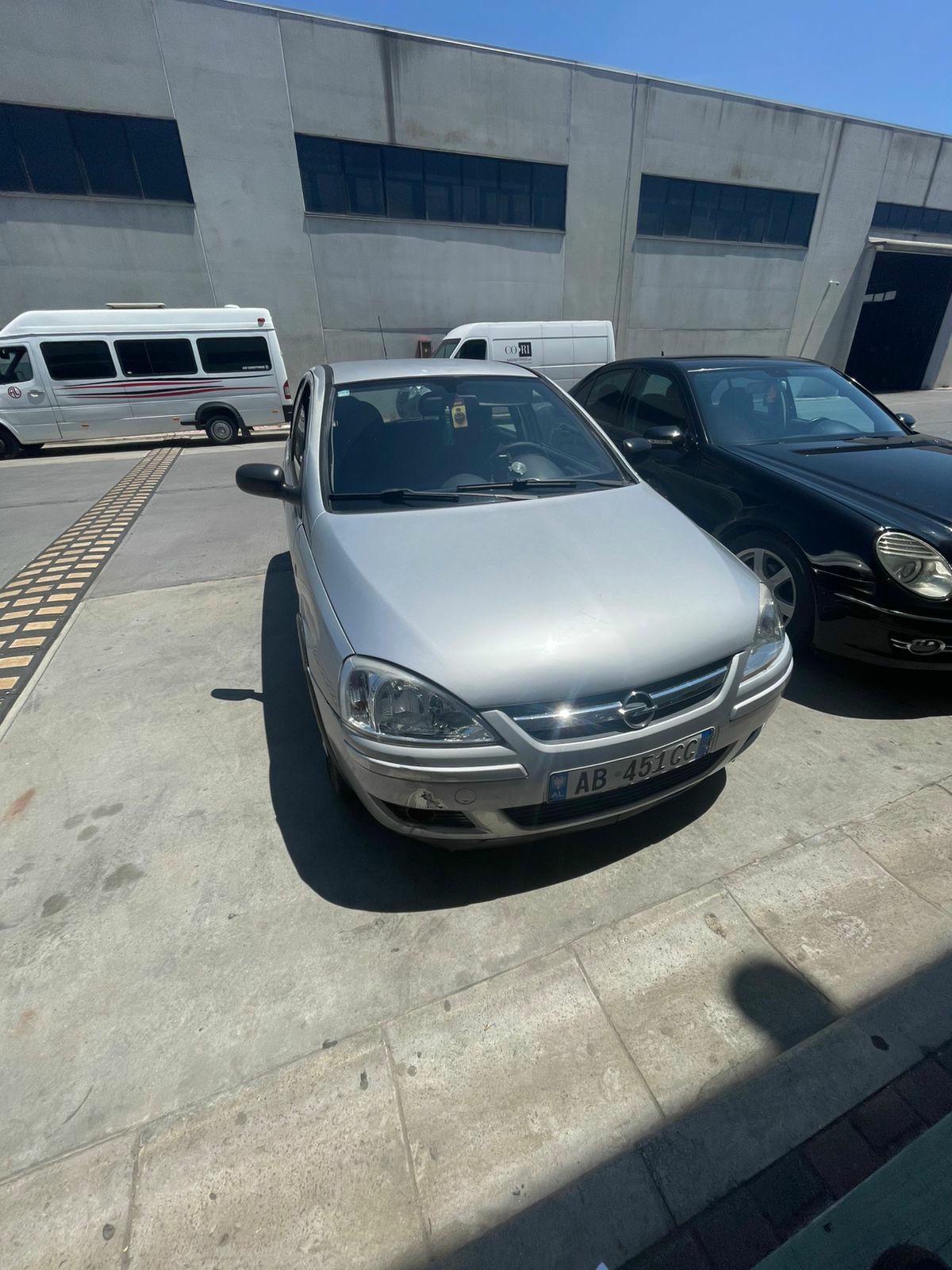 OPEL Corsa 5 Doors 2005