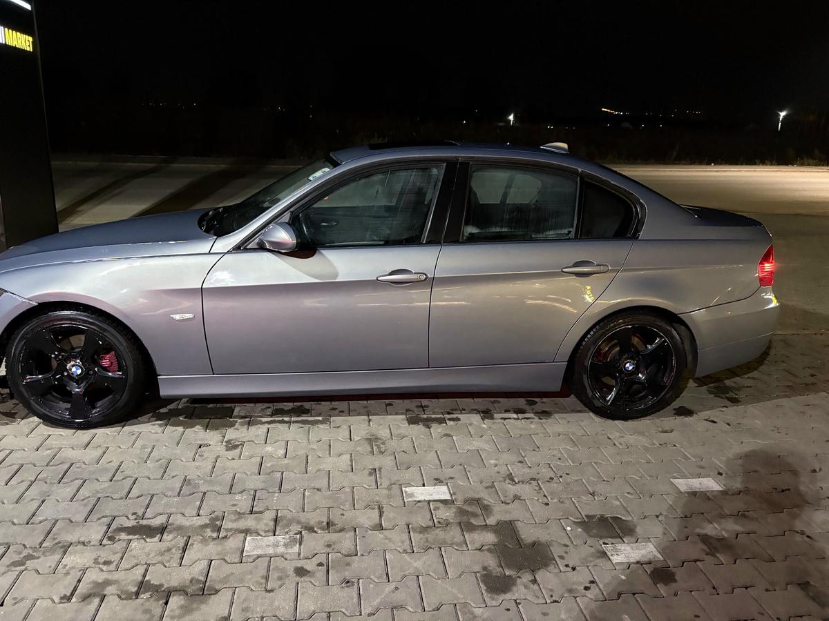 BMW 3 Series 2005