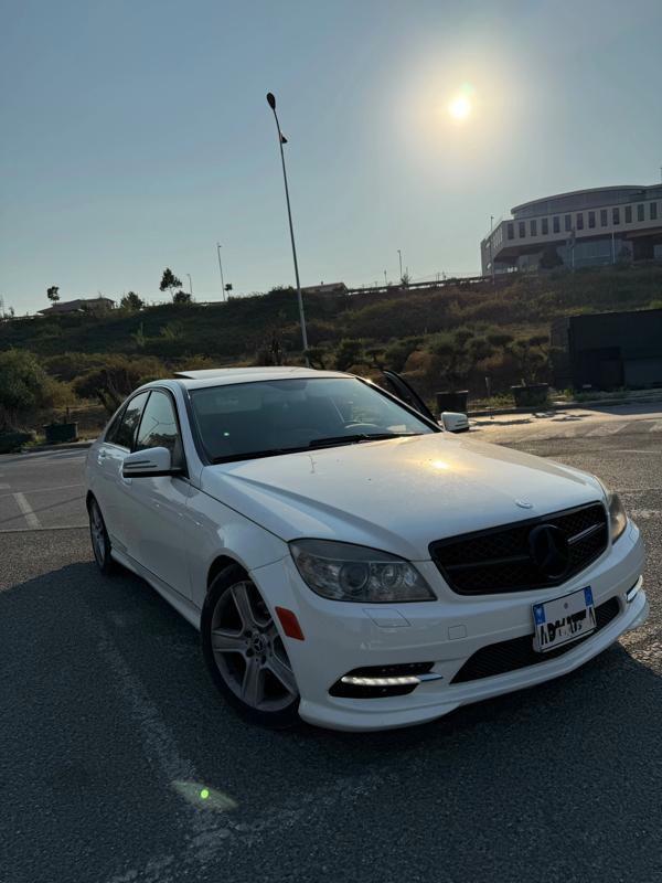 Mercedes-Benz C-Class 2011