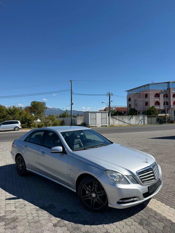 Mercedes-Benz E-Class 2011