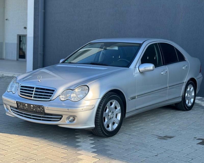 Mercedes-Benz C-Class 2005