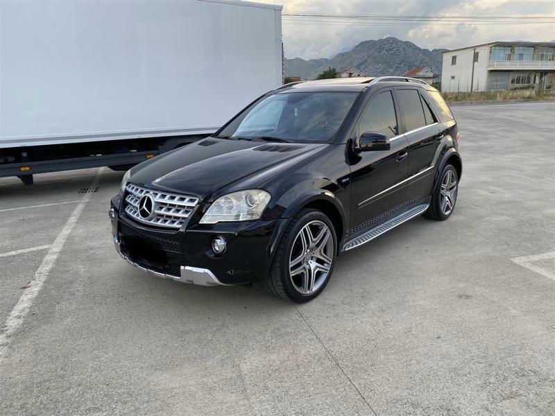 Mercedes-Benz ML-Class 2010