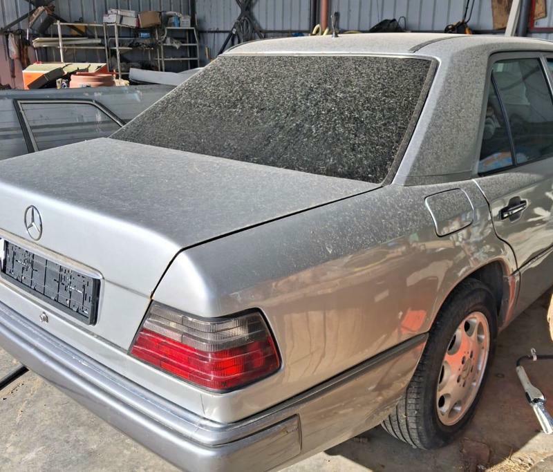 Mercedes-Benz E-Class 1994