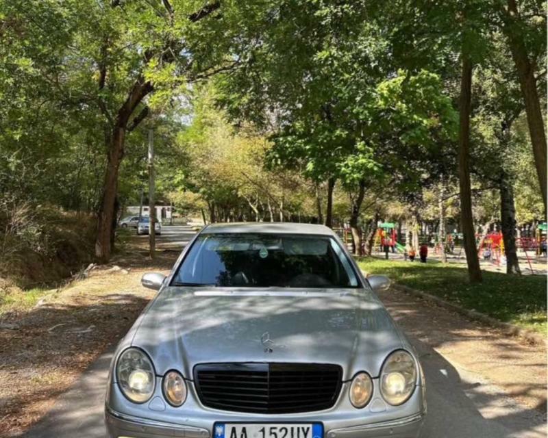 Mercedes-Benz E-Class 2004