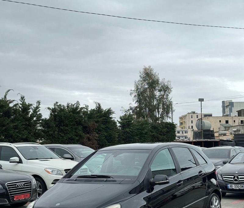 Mercedes-Benz B-Class 2011