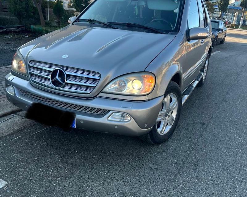 Mercedes-Benz ML-Class 2005