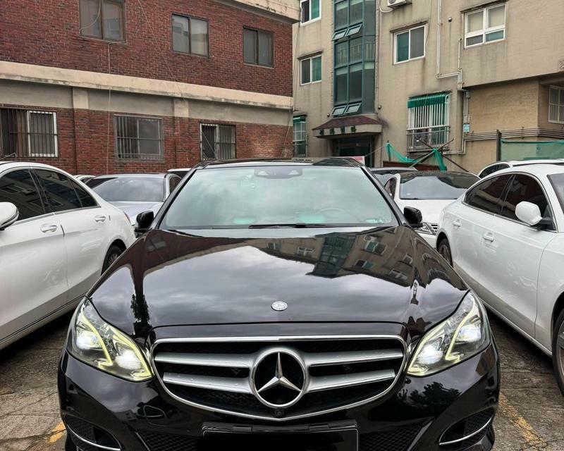 Mercedes-Benz E-Class 2015