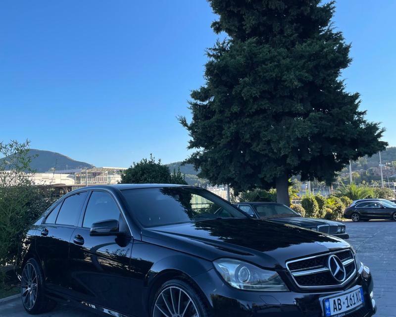 Mercedes-Benz C-Class 2012