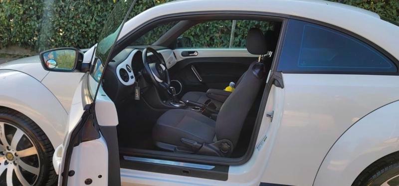 Volkswagen Beetle 2012