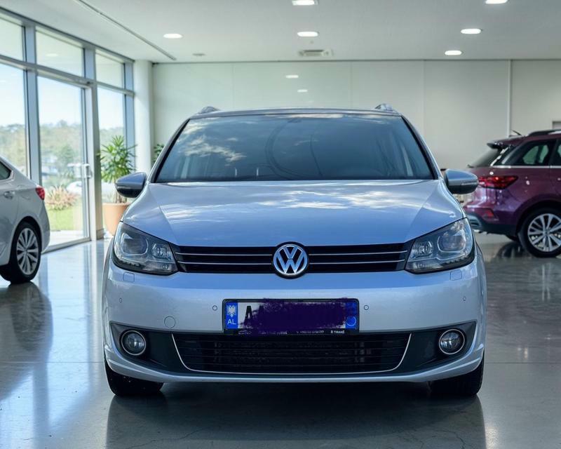 Volkswagen Touran 2012