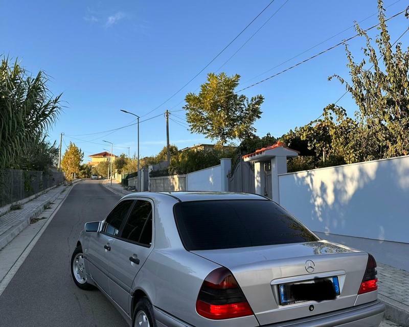 Mercedes-Benz C-Class 2000