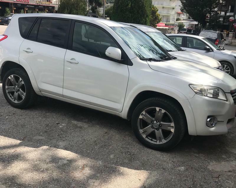 Toyota RAV4 2011