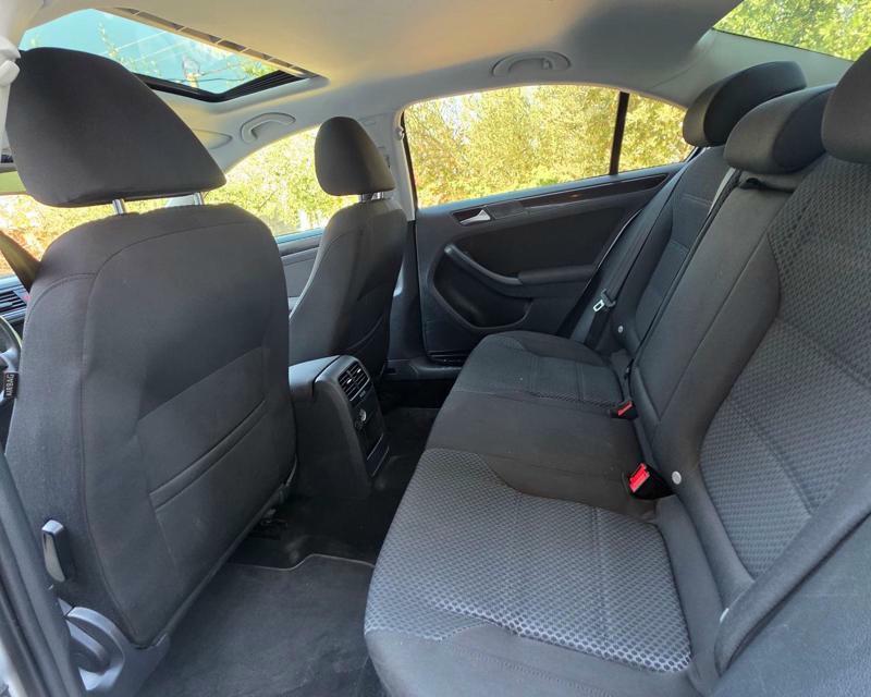 Volkswagen Jetta 2012