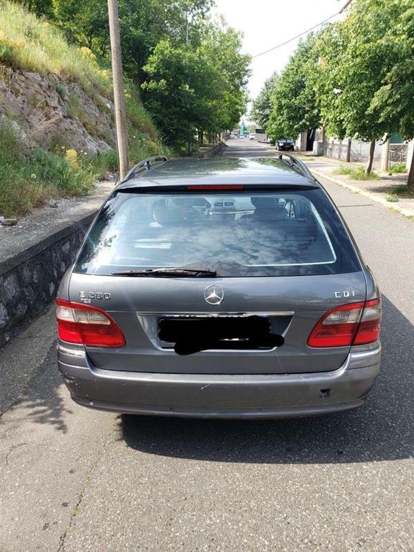 Mercedes-Benz E-Class 2005